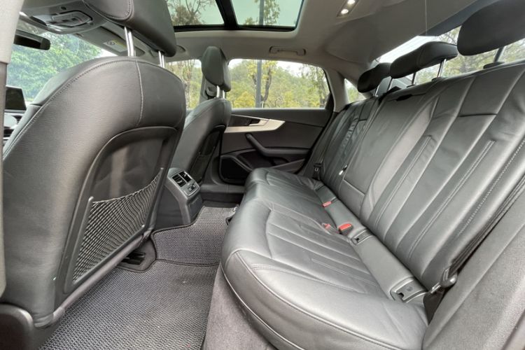 Used Audi A4L 2018 30th Anniversary Edition 40 TFSI Fashion Model Interior 1