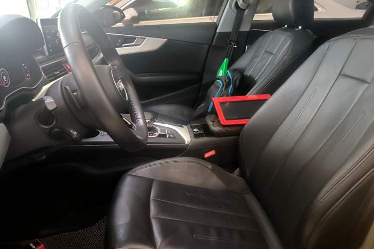 Used Audi A4L 2018 30th Anniversary Edition 40 TFSI Fashion Model Left Front Seat