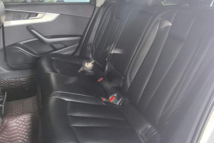 Used Audi A4L 2018 30th Anniversary Edition 40 TFSI Trendy Model Left Rear Seat