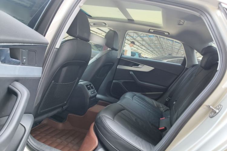 Used Audi A4L 2018 30th Anniversary Edition 40 TFSI Fashion Model Left Rear Seat