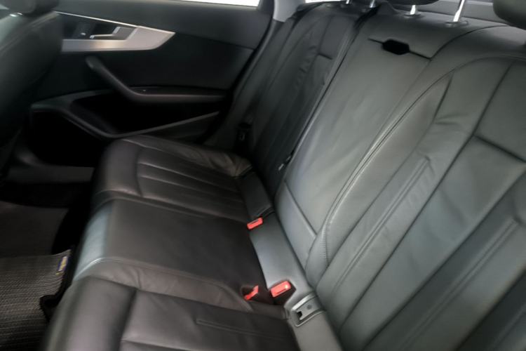 Used Audi A4L 2018 30th Anniversary Edition 40 TFSI Fashion Model Left Rear Seat