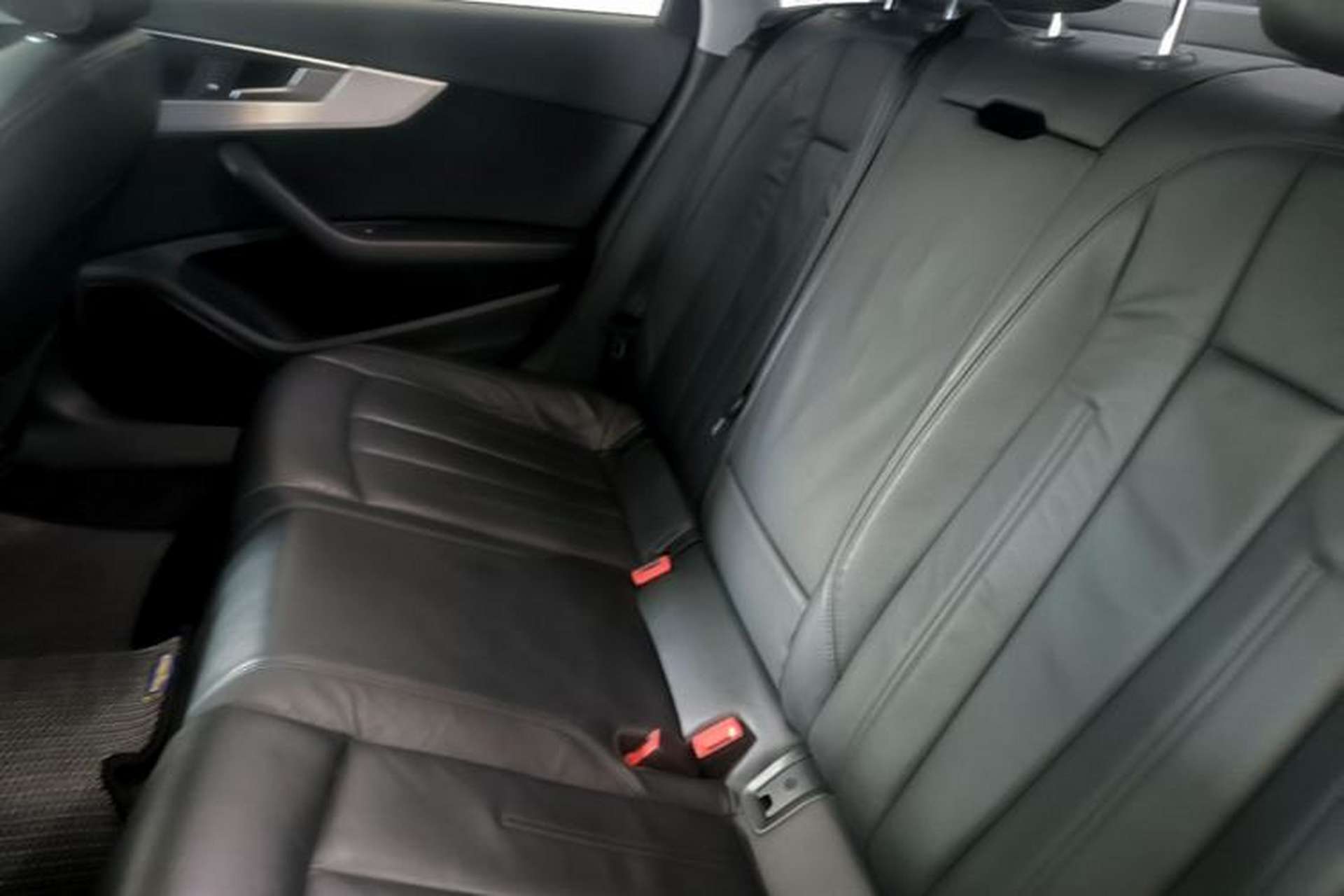 Used Audi A4L 2018 30th Anniversary Edition 40 TFSI Fashion Model Left Rear Seat