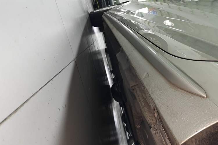 Used Audi A4L 2018 30th Anniversary Edition 40 TFSI Trendy Model Left Side Sill