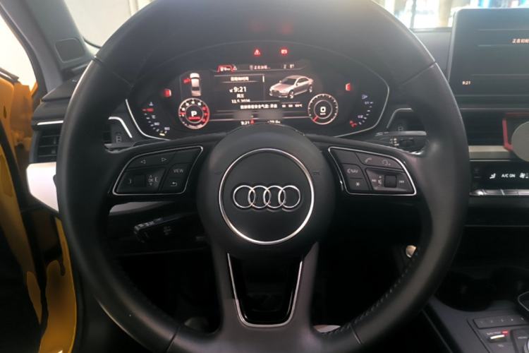Used Audi A4L 2018 30th Anniversary Edition 40 TFSI Fashion Model Steering Wheel