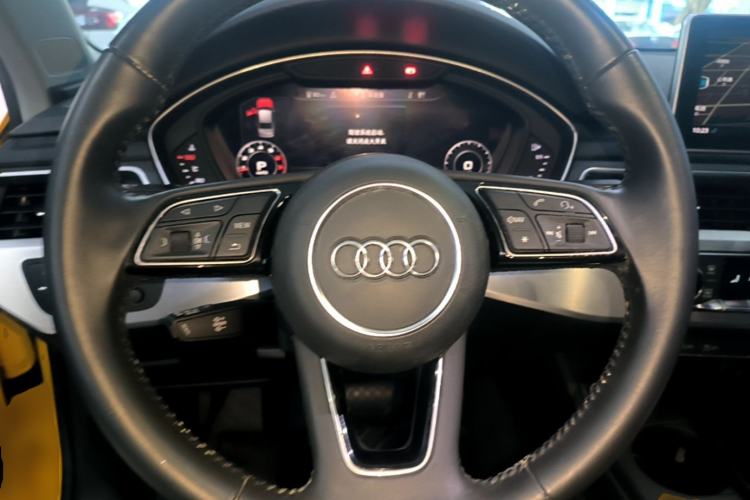 Used Audi A4L 2018 30th Anniversary Edition 40 TFSI Fashion Model Steering Wheel