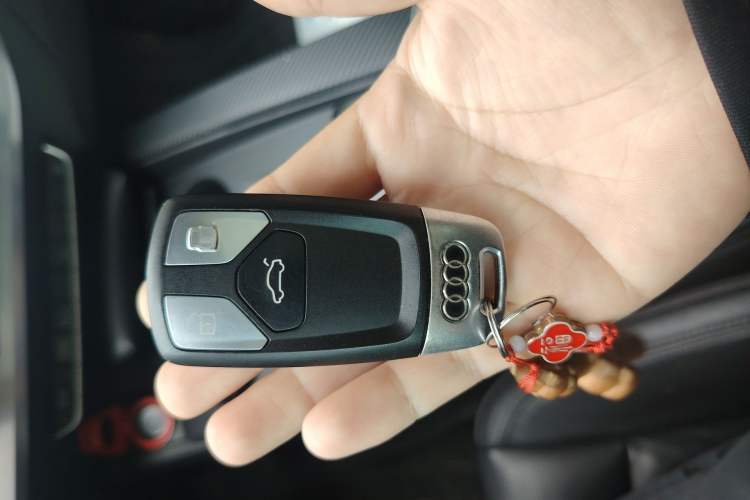 Used Audi A4L 2018 30th Anniversary Edition 40 TFSI Fashion Model Vehicle Key