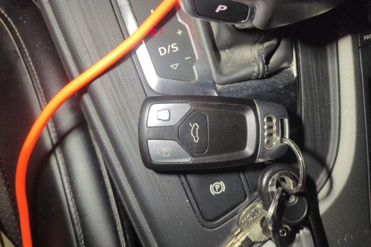 Used Audi A4L 2018 30th Anniversary Edition 40 TFSI Trendy Model Vehicle Key