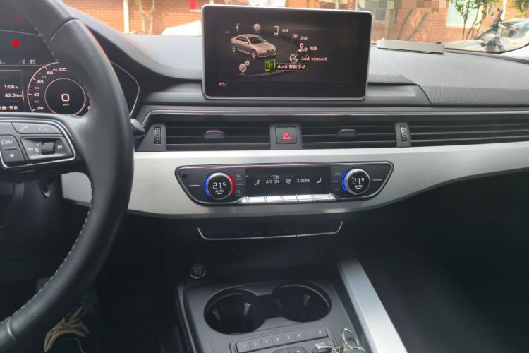 Used Audi A4L 2019 40 TFSI Fashion Edition China VI Emission Standard Audio And AC Panel