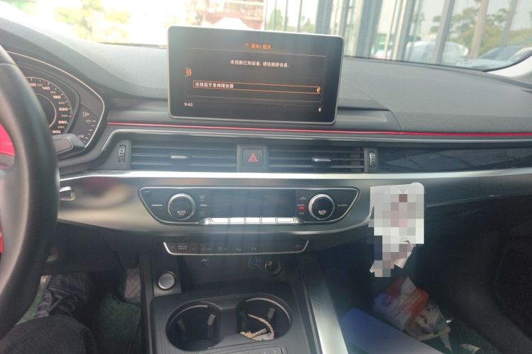 Used Audi A4L 2019 40 TFSI Fashion Edition China VI Emission Standard Audio And AC Panel