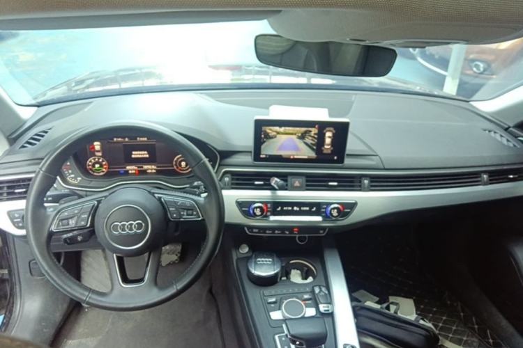 Used Audi A4L 2019 40 TFSI Fashion Version China V Center Console