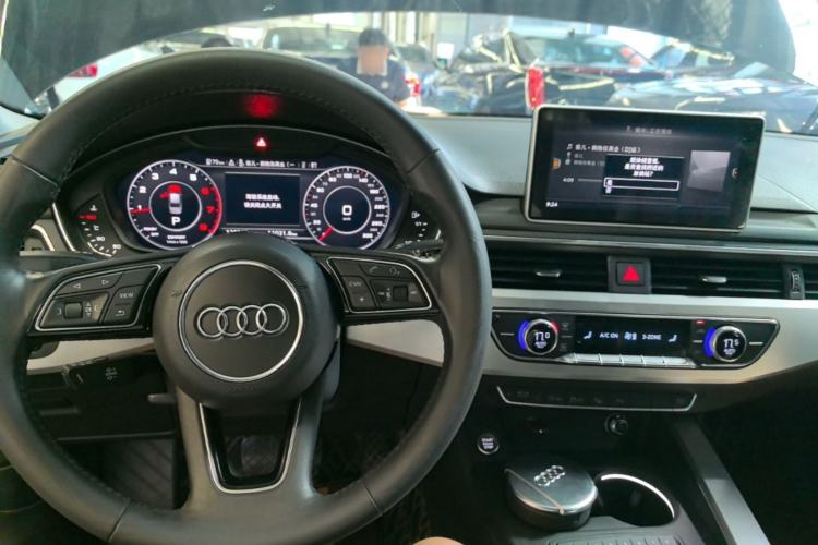 Used Audi A4L 2019 40 TFSI Fashion Version China V Center Console