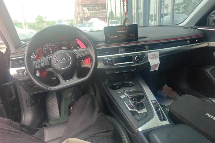 Used Audi A4L 2019 40 TFSI Fashion Edition China VI Emission Standard Center Console