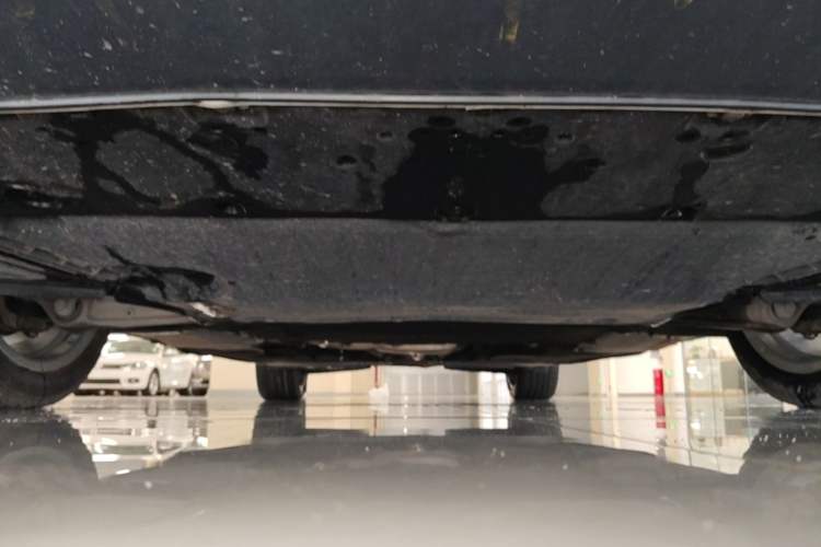 Used Audi A4L 2019 40 TFSI Fashion Edition China VI Emission Standard Chassis Front
