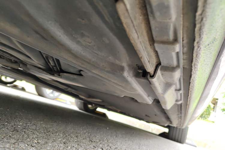 Used Audi A4L 2019 40 TFSI Ambition China VI Chassis Front Right