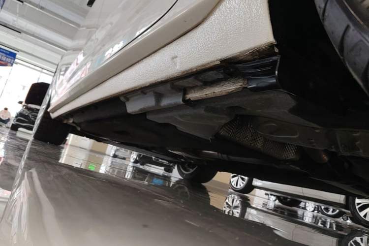 Used Audi A4L 2019 40 TFSI Fashion Edition China VI Emission Standard Chassis Rear Left