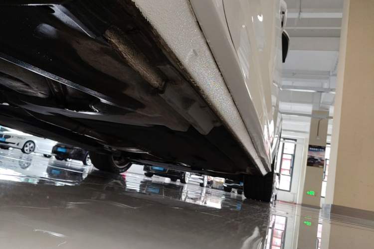 Used Audi A4L 2019 40 TFSI Fashion Edition China VI Emission Standard Chassis Rear Right
