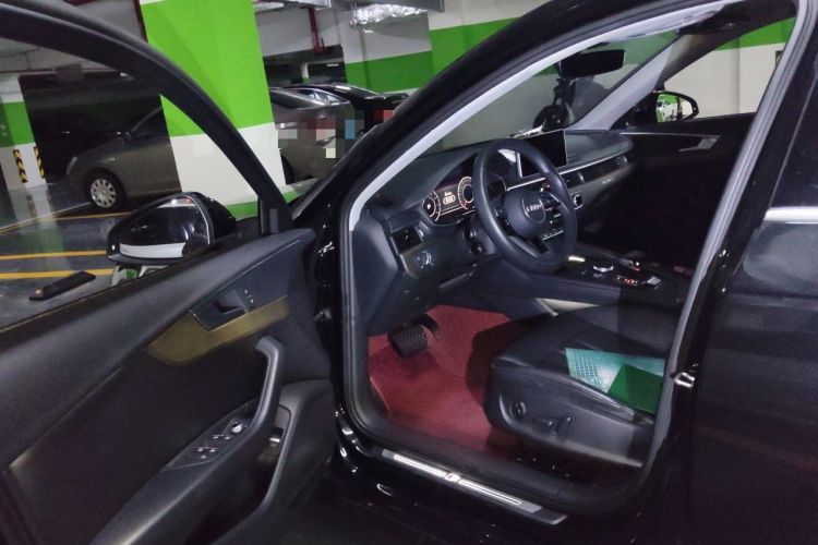 Used Audi A4L 2019 40 TFSI Fashion Edition China VI Emission Standard Driver Seat