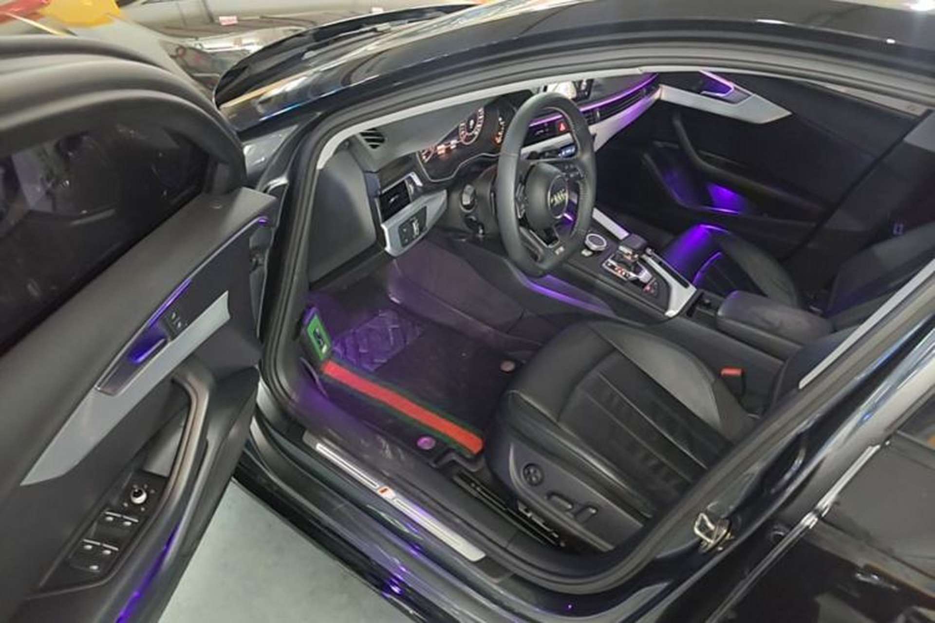 Used Audi A4L 2019 40 TFSI Fashion Edition China VI Emission Standard Driver Seat