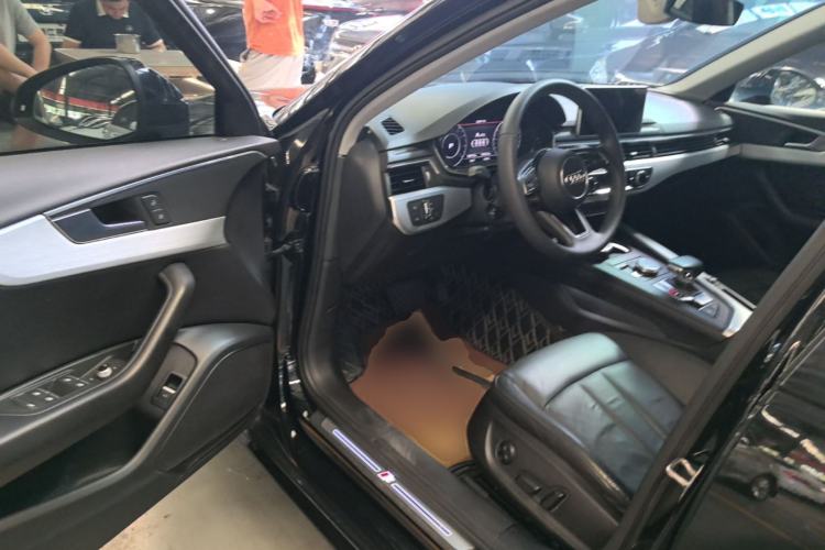 Used Audi A4L 2019 40 TFSI Fashion Version China V Driver Seat