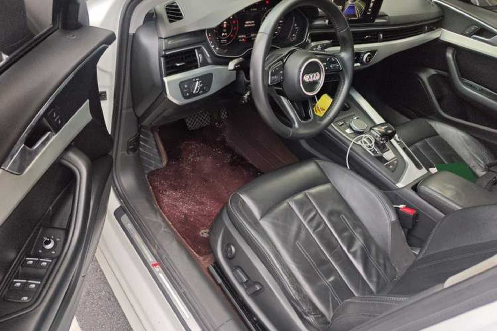 Used Audi A4L 2019 40 TFSI Fashion Edition China VI Emission Standard Driver Seat