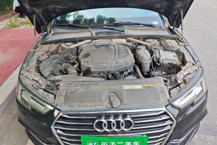 Used Audi A4L 2019 40 TFSI Ambition China VI Engine Bay