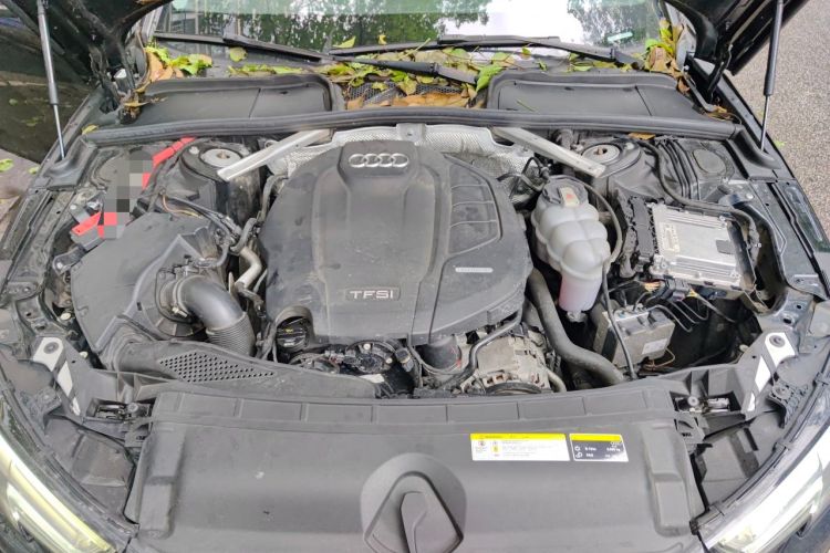 Used Audi A4L 2019 40 TFSI Sporty Version China VI Engine Bay