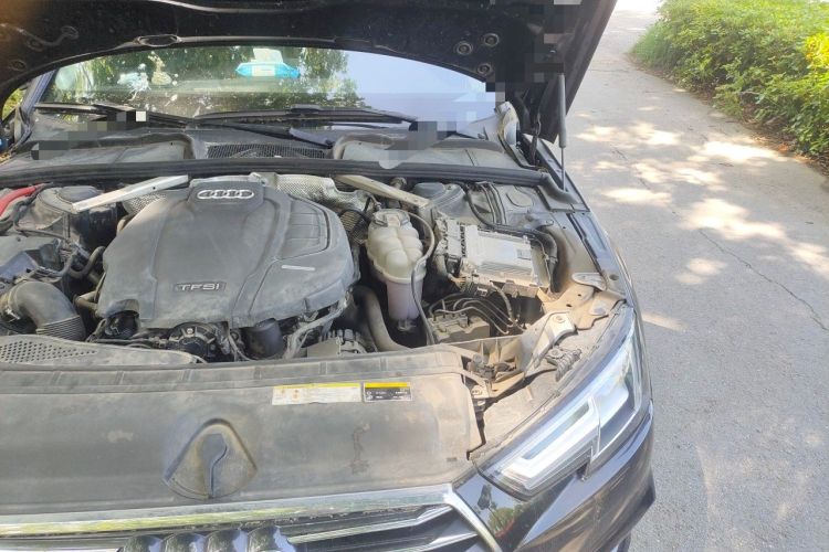 Used Audi A4L 2019 40 TFSI Ambition China VI Engine Bay Left