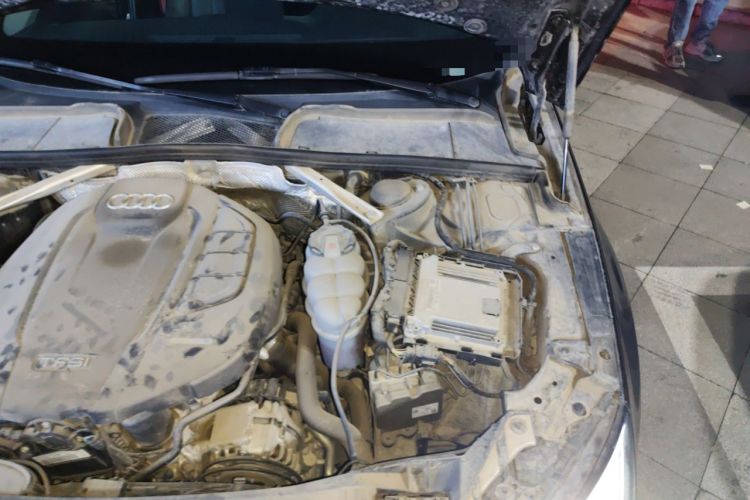 Used Audi A4L 2019 40 TFSI Ambition China VI Engine Bay Left