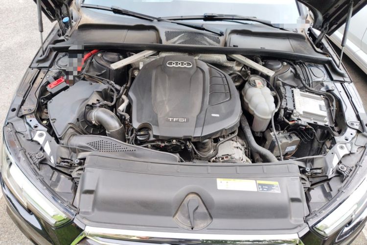 Used Audi A4L 2019 40 TFSI Ambition China VI Engine Bay