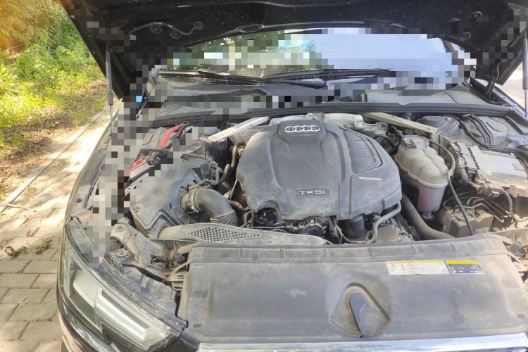 Used Audi A4L 2019 40 TFSI Ambition China VI Engine Bay Right