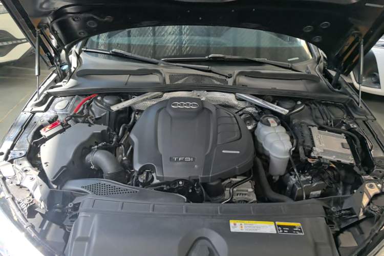 Used Audi A4L 2019 40 TFSI Fashion Version China V Engine Bay
