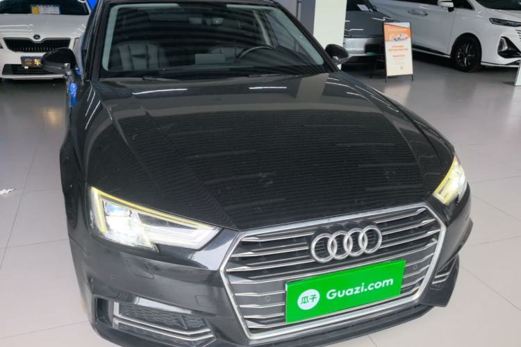 Used Audi A4L 2019 40 TFSI Ambition China VI Front