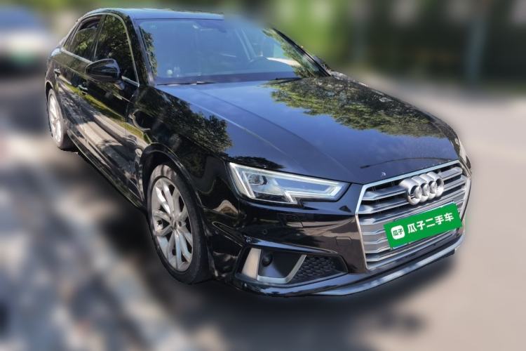 Used Audi A4L 2019 40 TFSI Fashion Edition China VI Emission Standard Front Right 45 Deg