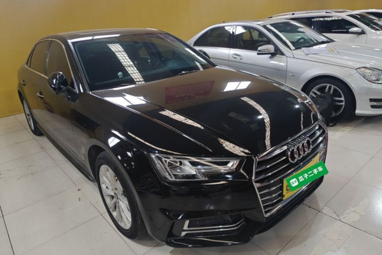 Used Audi A4L 2019 40 TFSI Ambition China VI Front Right 45 Deg