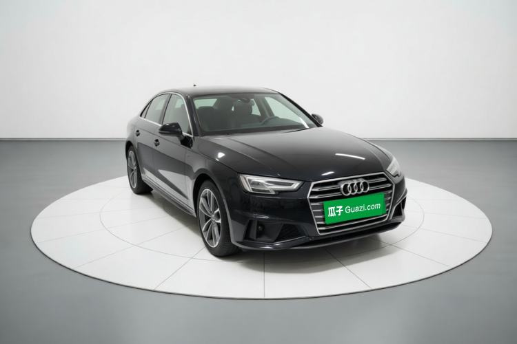 Used Audi A4L 2019 40 TFSI Fashion Edition China VI Emission Standard Front Right 45 Deg