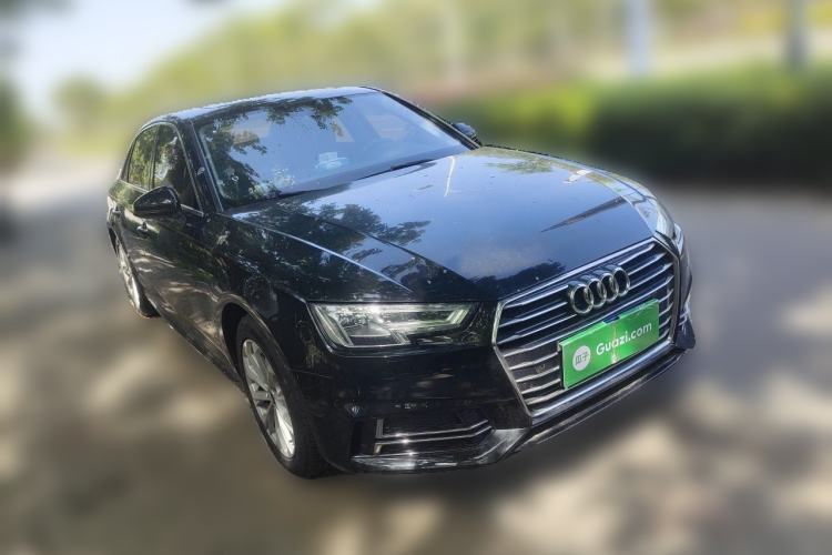 Used Audi A4L 2019 40 TFSI Ambition China VI Front Right 45 Deg