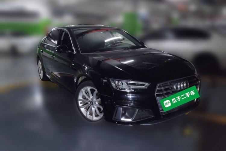 Used Audi A4L 2019 40 TFSI Fashion Edition China VI Emission Standard Front Right 45 Deg