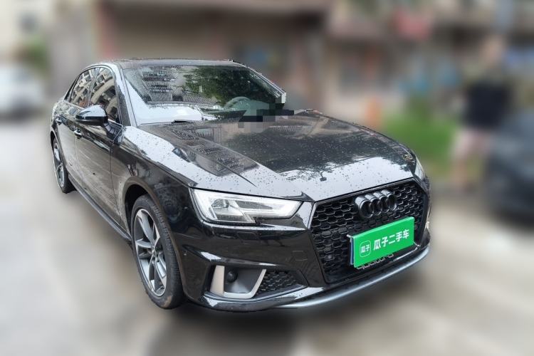 Used Audi A4L 2019 40 TFSI Fashion Edition China VI Emission Standard Front Right 45 Deg