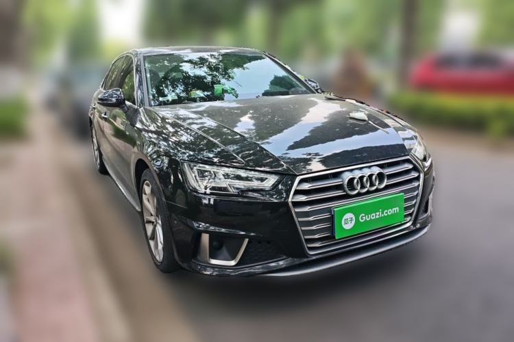 Used Audi A4L 2019 40 TFSI Fashion Edition China VI Emission Standard Front Right 45 Deg