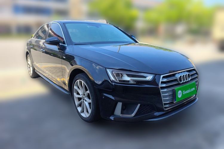 Used Audi A4L 2019 40 TFSI Fashion Edition China VI Emission Standard Front Right 45 Deg