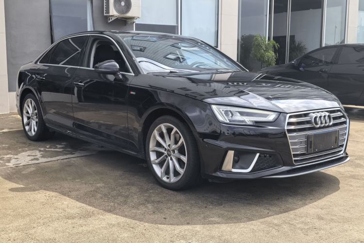 Used Audi A4L 2019 40 TFSI Fashion Edition China VI Emission Standard Front Right 45 Deg