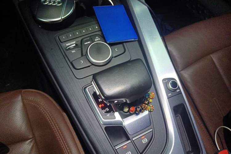 Used Audi A4L 2019 45 TFSI quattro Individual Sport Edition China V Gear Lever