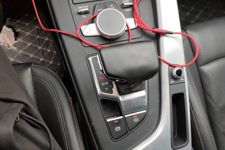 Used Audi A4L 2019 40 TFSI Fashion Version China V Gear Lever