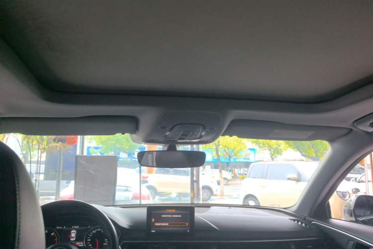 Used Audi A4L 2019 40 TFSI Ambition China VI Headliner
