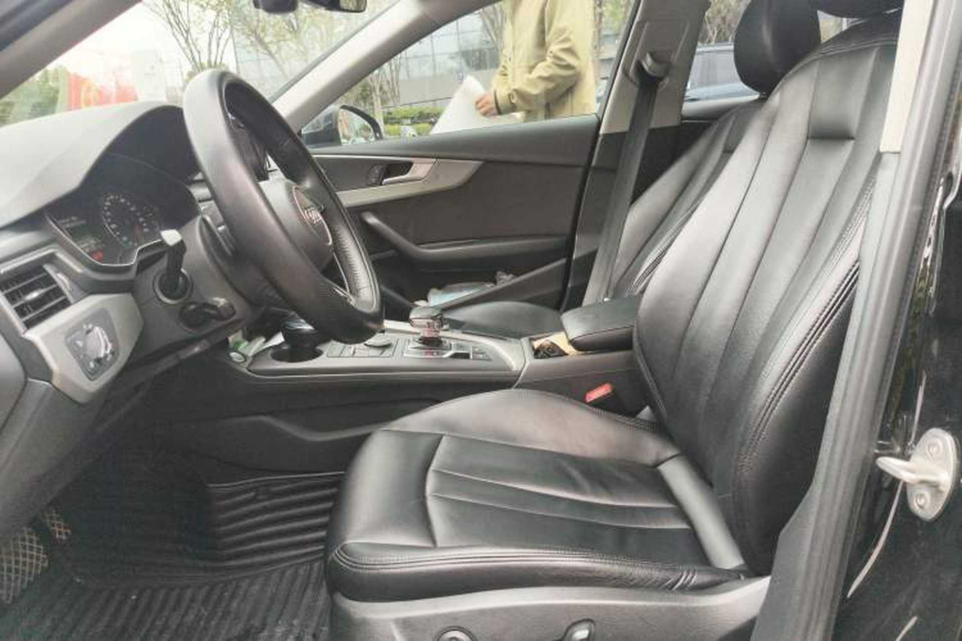 Used Audi A4L 2019 40 TFSI Ambition China VI Left Front Seat