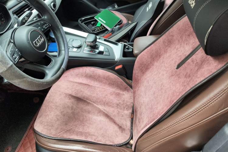 Used Audi A4L 2019 40 TFSI Fashion Edition China VI Emission Standard Left Front Seat