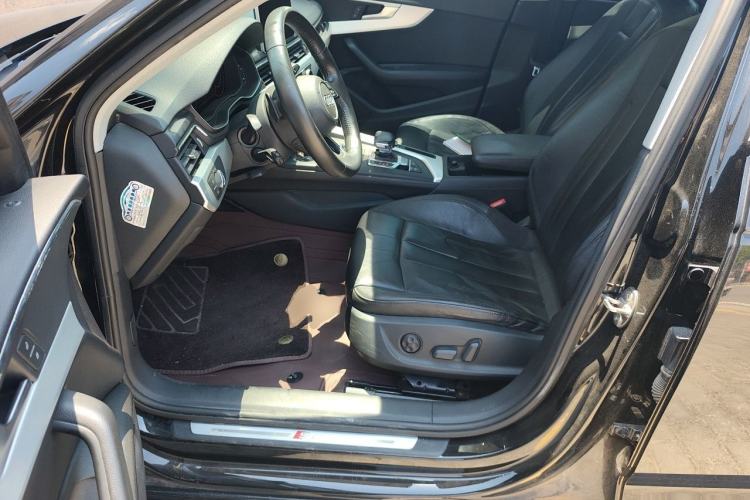 Used Audi A4L 2019 40 TFSI Fashion Edition China VI Emission Standard Left Front Seat