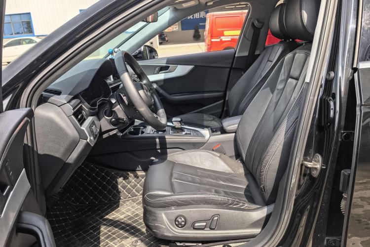 Used Audi A4L 2019 40 TFSI Fashion Edition China VI Emission Standard Left Front Seat