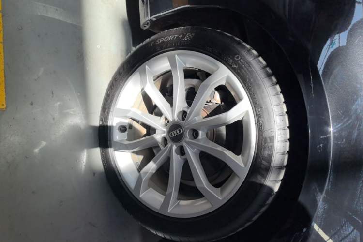 Used Audi A4L 2019 40 TFSI Fashion Version China V Left Front Wheel Hub