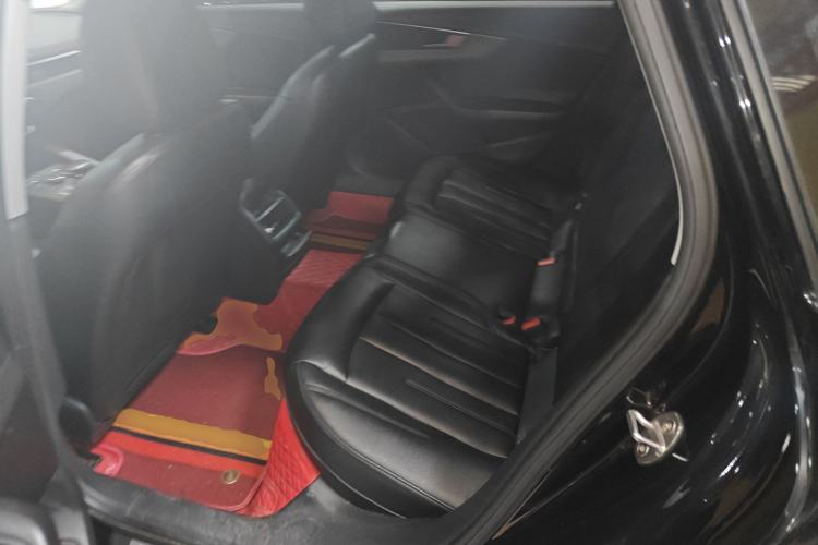 Used Audi A4L 2019 40 TFSI Ambition China VI Left Rear Seat
